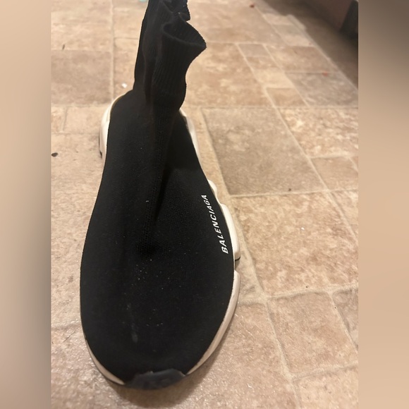 Hardly worn balenciaga size 7 in great shape - Picture 4 of 8